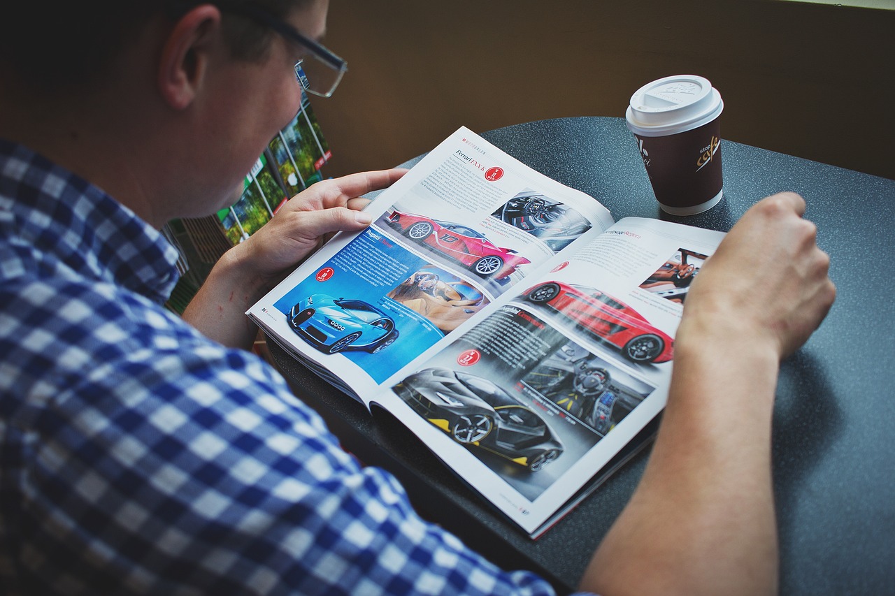 coffee drink hands magazine man 1846252
